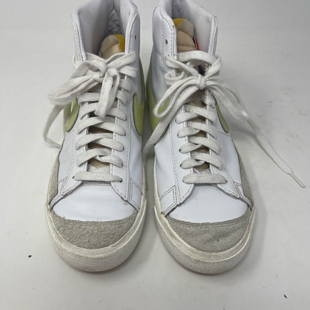 Nike White Lemon Venom Blazer Mid 77 Sneaker Athletic Shoes Size 8.5